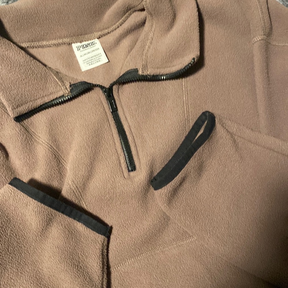 Women’s rust Pink sweatshirt size XL